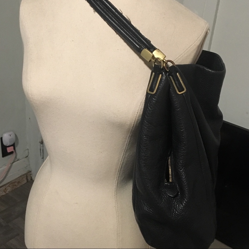 ❌SOLD❌COACH Authentic Black Edie Style Shoulder